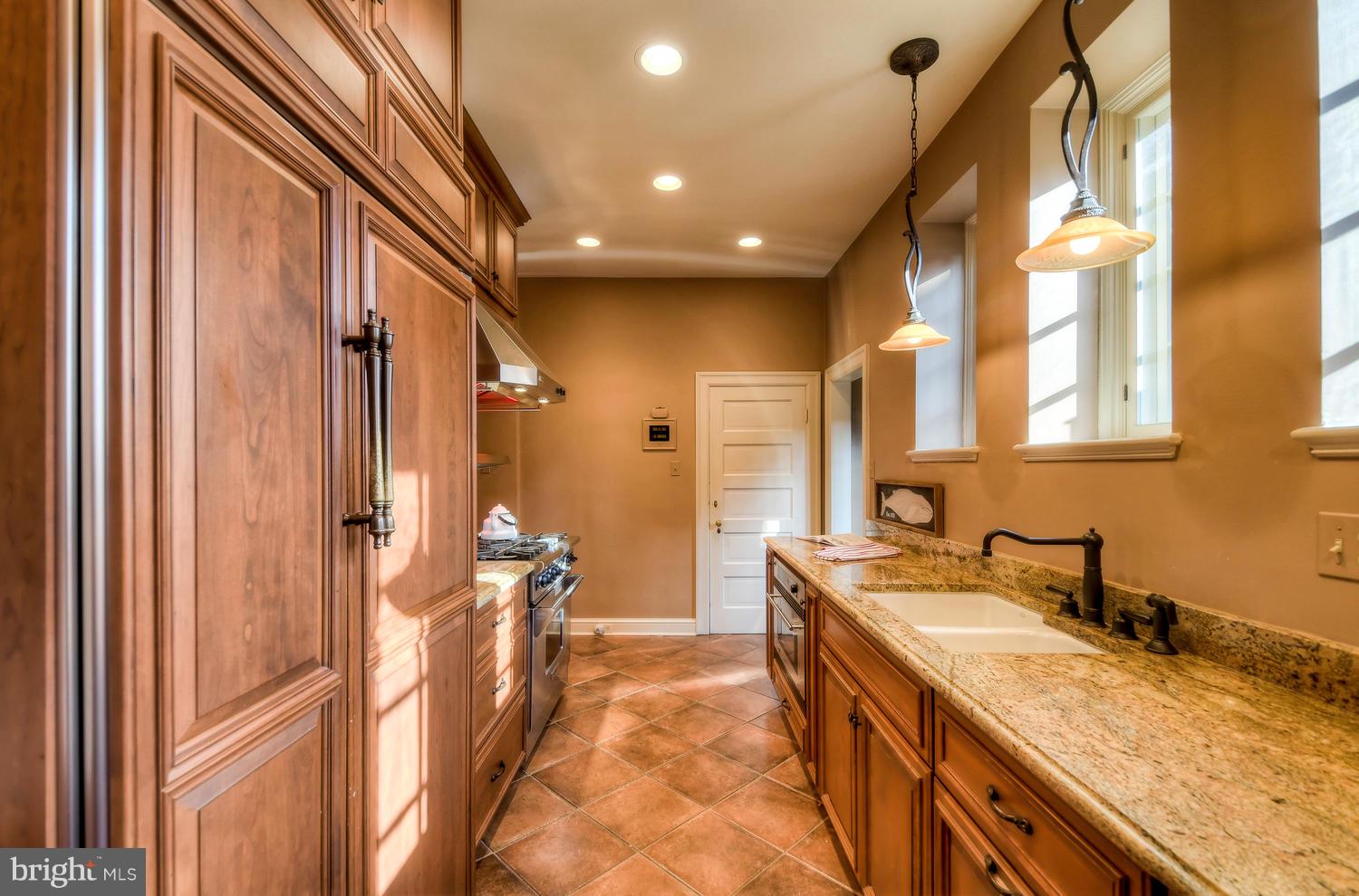 5204 Springlake Way Baltimore, MD 21212 - Photo 12 of 34 Gallery Image 12