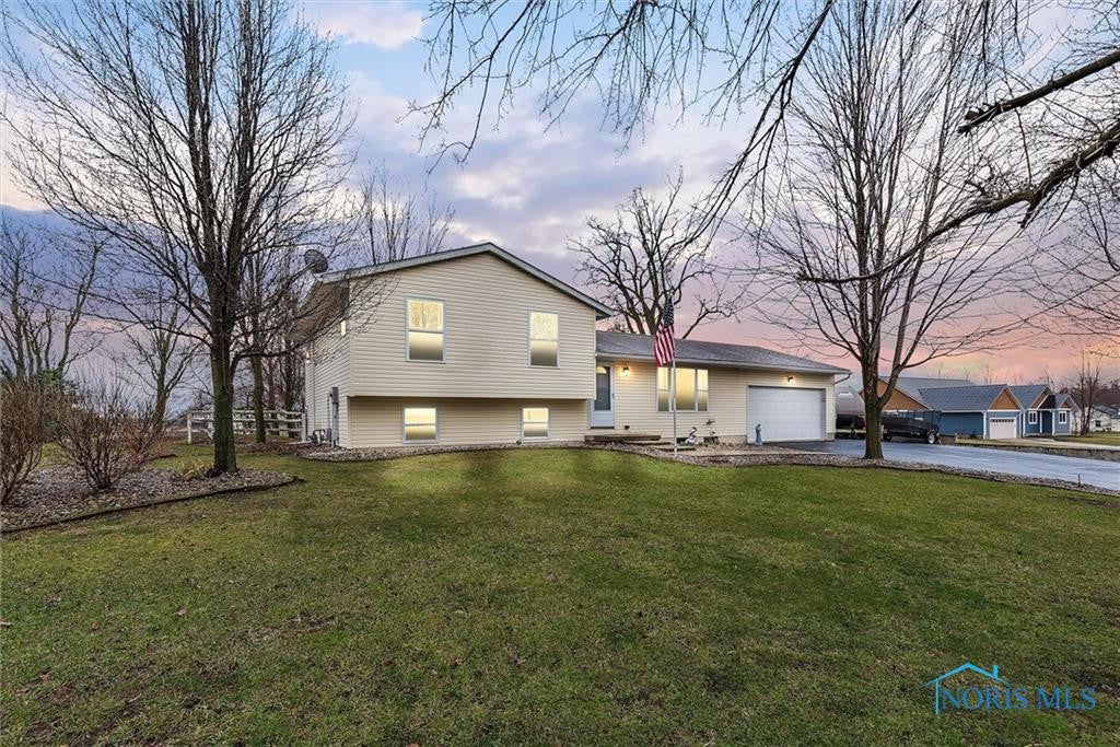 957 Sand Ridge Road Bowling Green, OH 43402 - Photo 1 of 38 Gallery Image 1