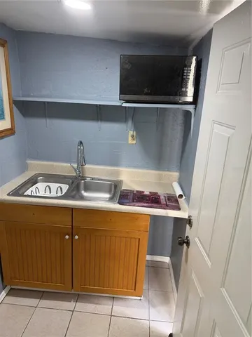 $650 | 486 Floral Drive, Unit 1, Kissimmee, FL 34743