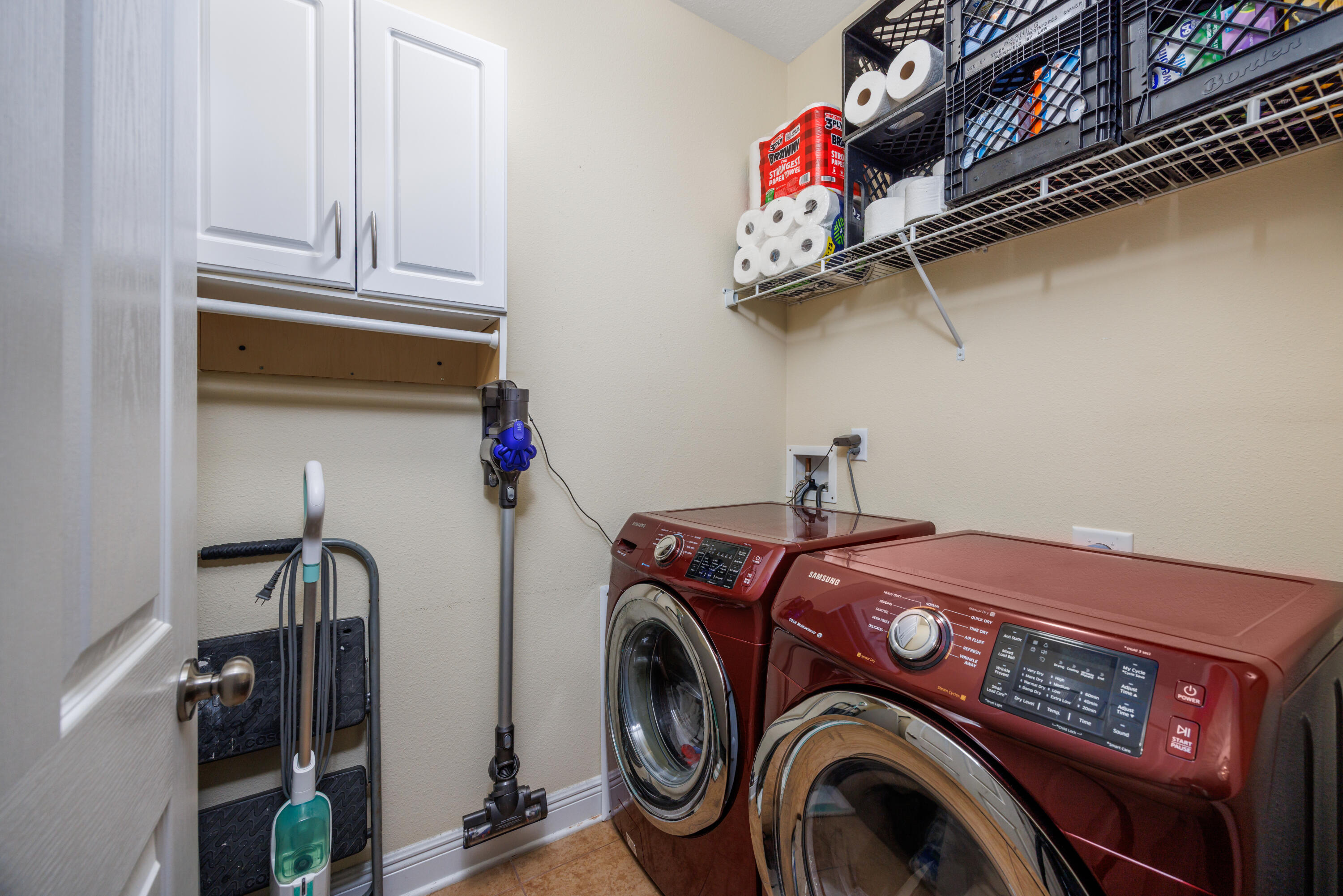 38 Camellia Court Freeport, FL 32439 - Photo 21 of 91 a utility room with dryer and washer