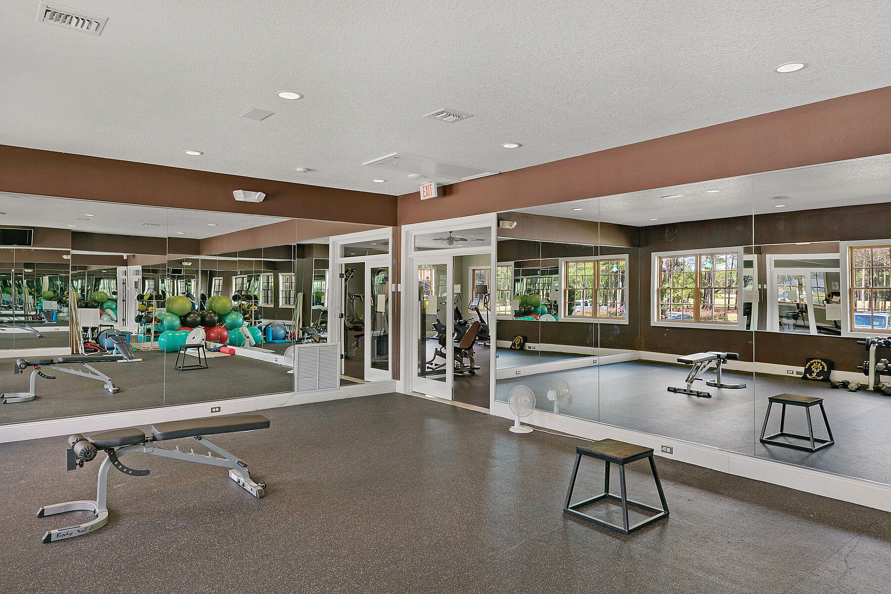 38 Camellia Court Freeport, FL 32439 - Photo 63 of 91 a view of a room with gym equipment