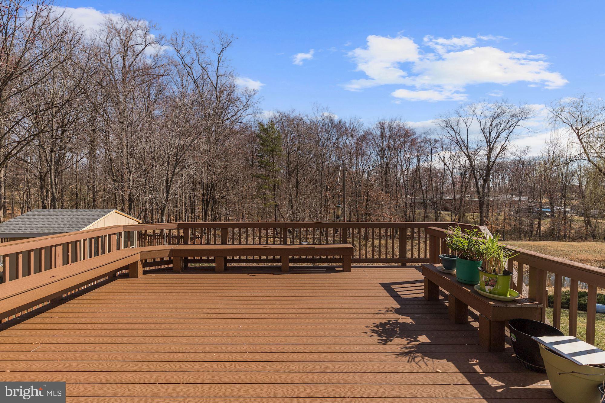 5622 Roundtree Lane Columbia, MD 21045 - Photo 14 of 41 Expansive Deck