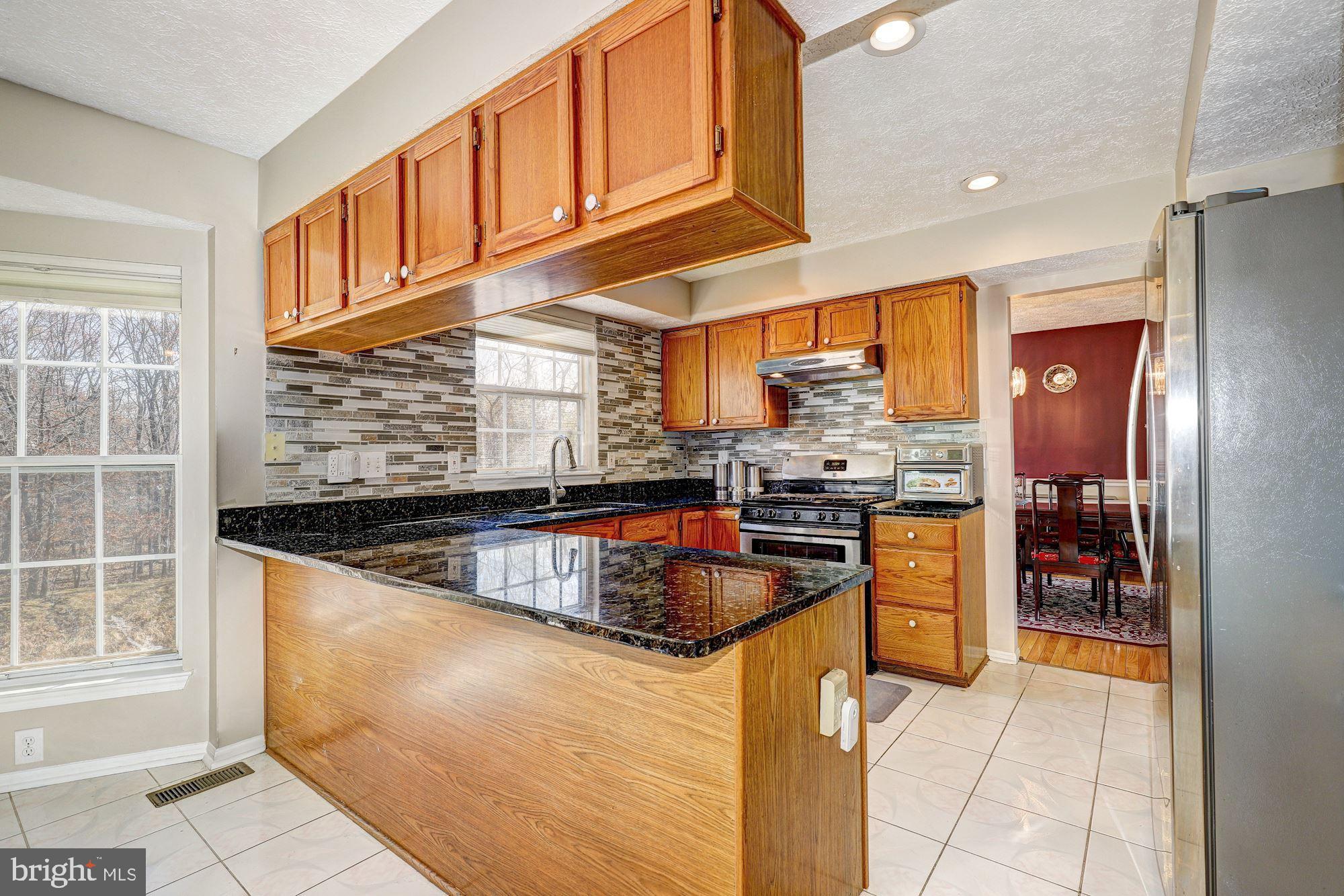 5622 Roundtree Lane Columbia, MD 21045 - Photo 9 of 41 Kitchen