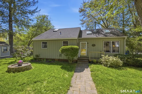 $724,900 | 21 East Shore Drive, East Haddam, CT 06415