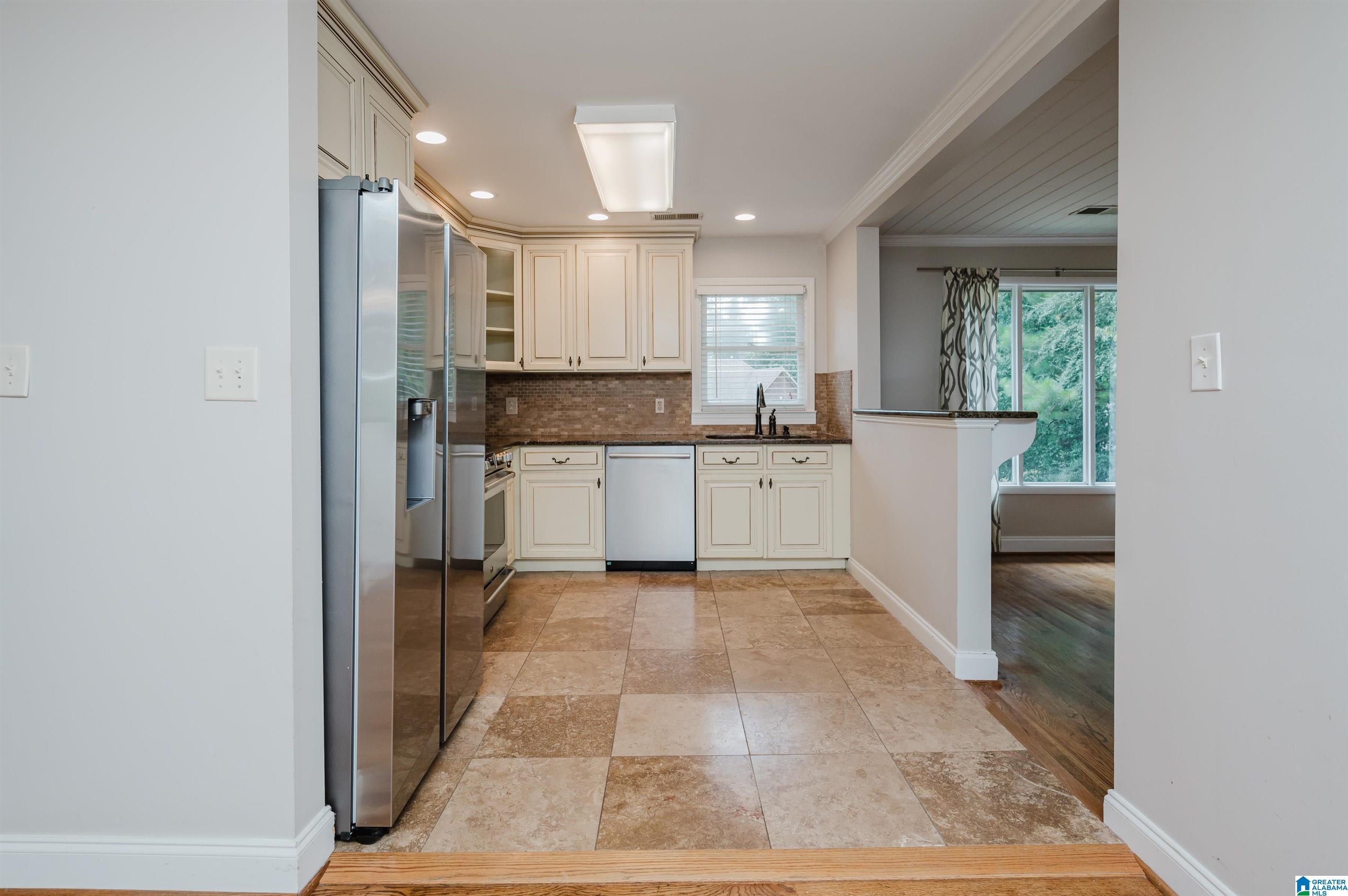 3332 Mountainside Road Birmingham, AL 35243 - Photo 17 of 45