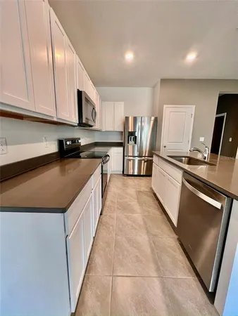 $2,300 | 31325 Midnight Sun Way, Wesley Chapel, FL 33545