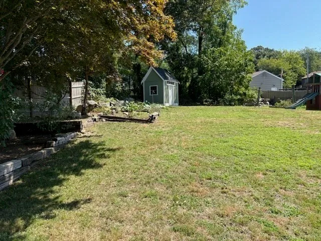 $1,800 | 16 Southern Avenue, Unit A, Essex, MA 01929