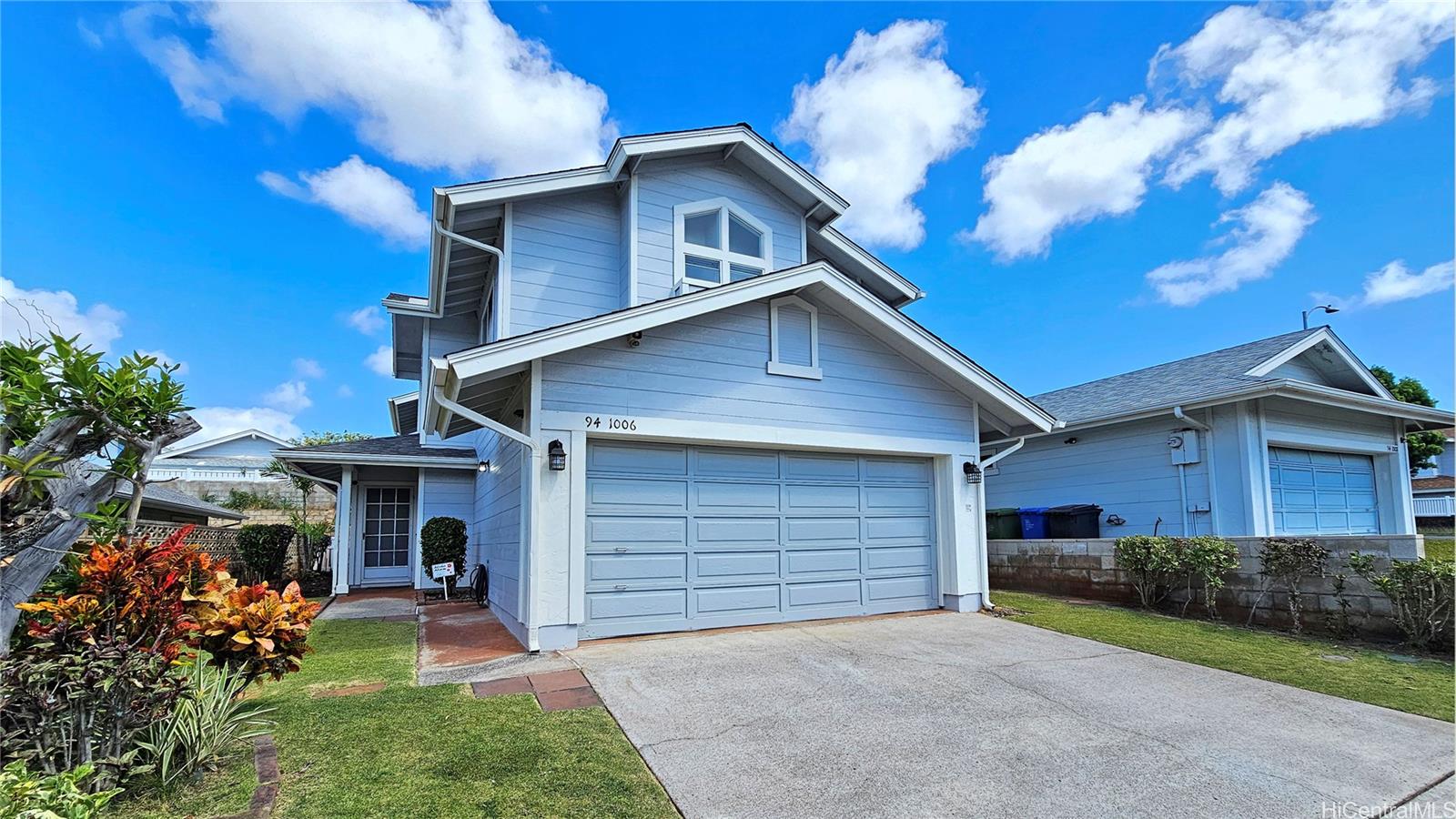 Beautiful, well-kept home in the quiet and convenient Waikele's neighborhood.