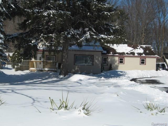 3082 Simpson Road Fort Gratiot, MI 48059 - Photo 1 of 28 IMG_0028.jpg
