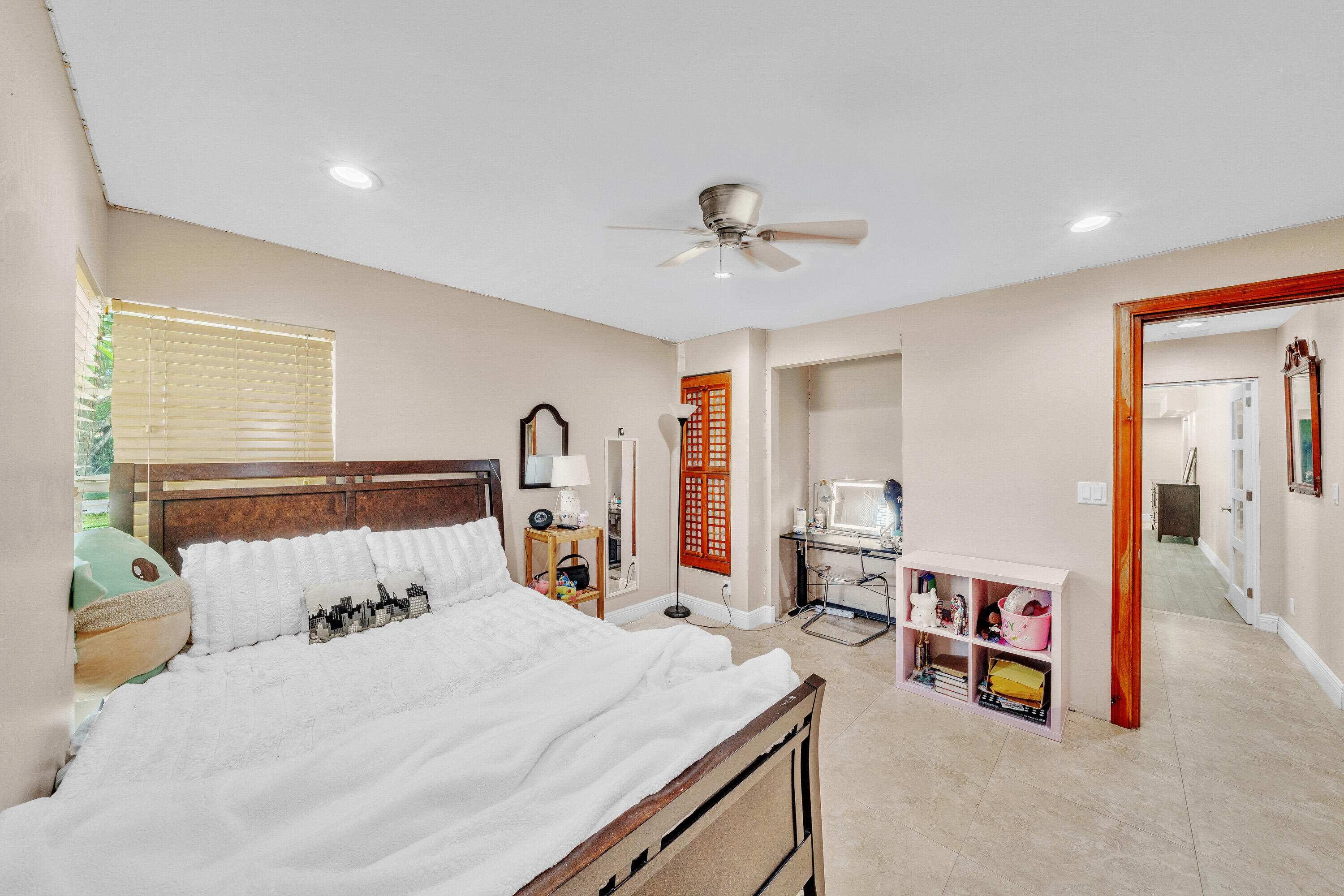 5844 Pinebrook Drive Boca Raton, FL 33433 - Photo 29 of 104 10 Guest BedroomA (2)