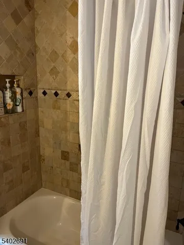 $3,800 | 136 Birchwood Road, Linden, NJ 07036