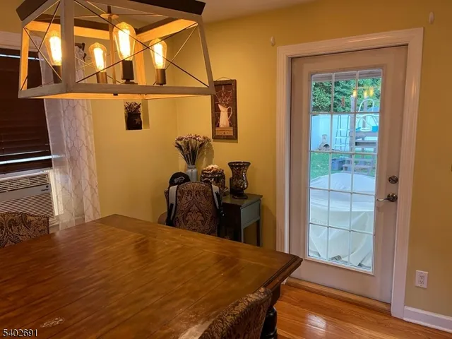 $3,800 | 136 Birchwood Road, Linden, NJ 07036