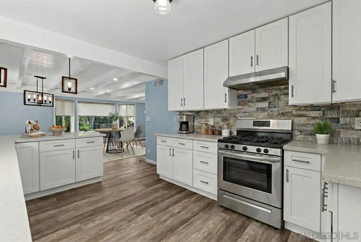 820 Cookie Lane Fallbrook, CA 92028 - Photo 3 of 48 Digitally Altered. Original Image (https://zimg.paragon.ice.com/ParagonImages/Property/PA/SDMLS/-514883/4/533/400/90abd1e32a0cb0df9d2cec5f56399452/3/a0a6beb58697555a871589fc29cc227f/-514883-d382c4b0-7dbc-43ca-a5e4-c38f273d28a6.JPG)