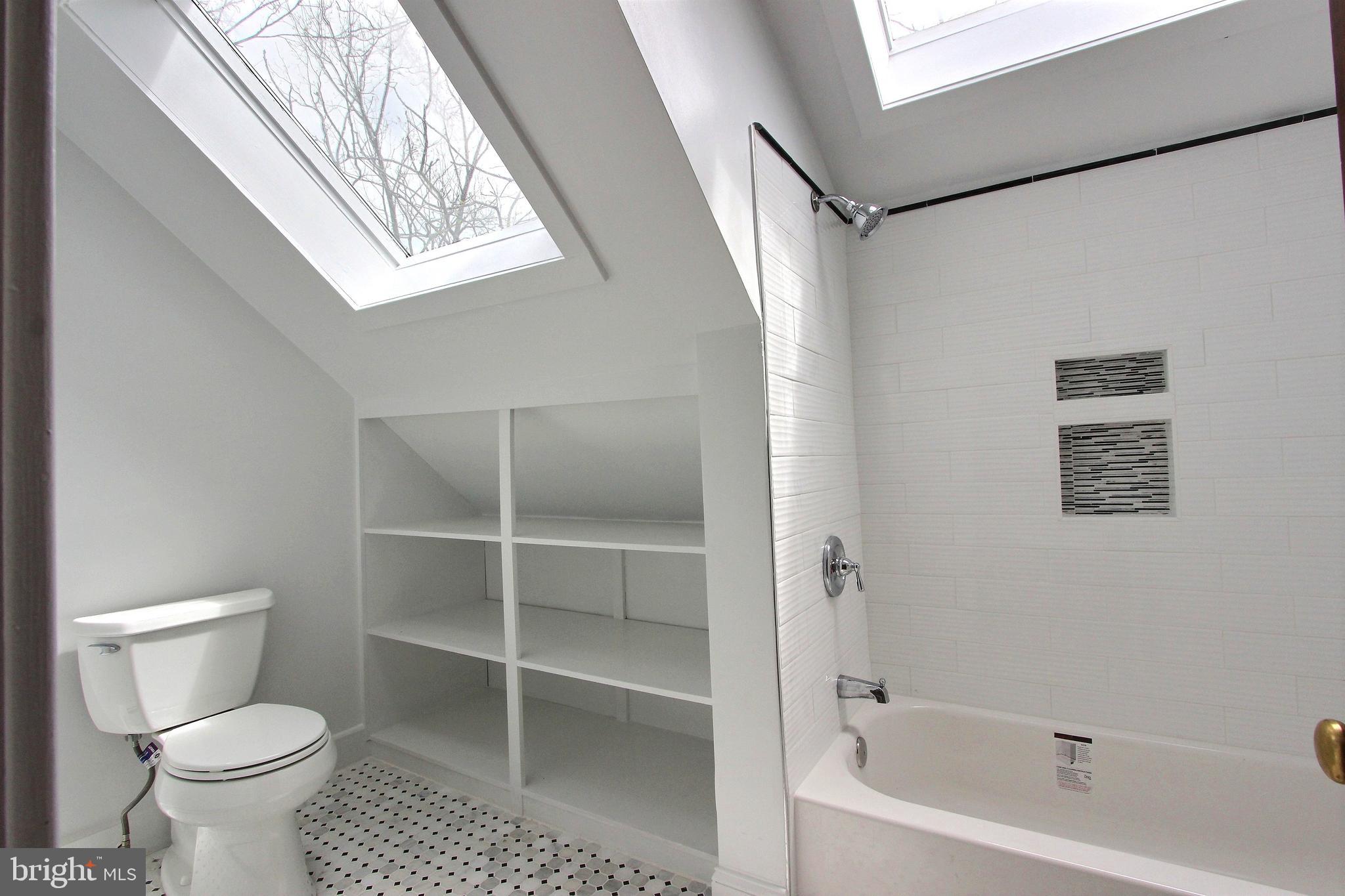 26029 Frederick Road Clarksburg, MD 20871 - Photo 25 of 42 Upstairs Bathroom