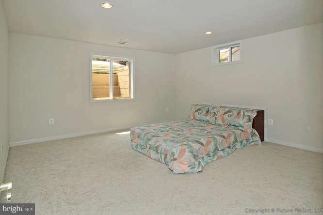 2428 Mill Race Road Frederick, MD 21701 - Photo 23 of 25 Bedroom