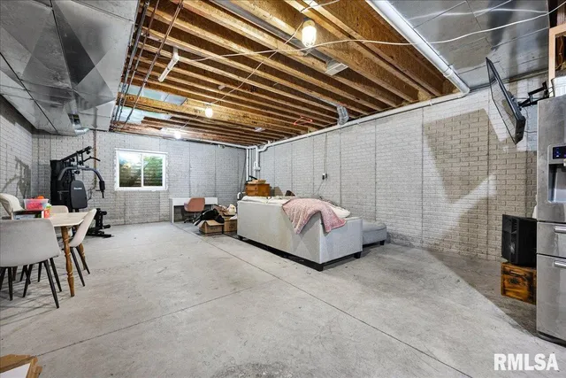 $490,000 | 493 Reaba Avenue, Congerville, IL 61729