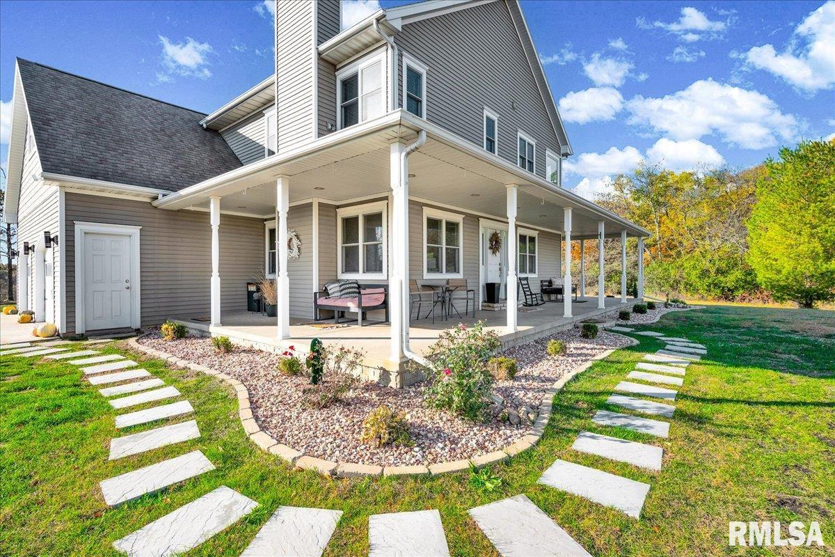 493 Reaba Avenue Congerville, IL 61729 - Photo 4 of 68