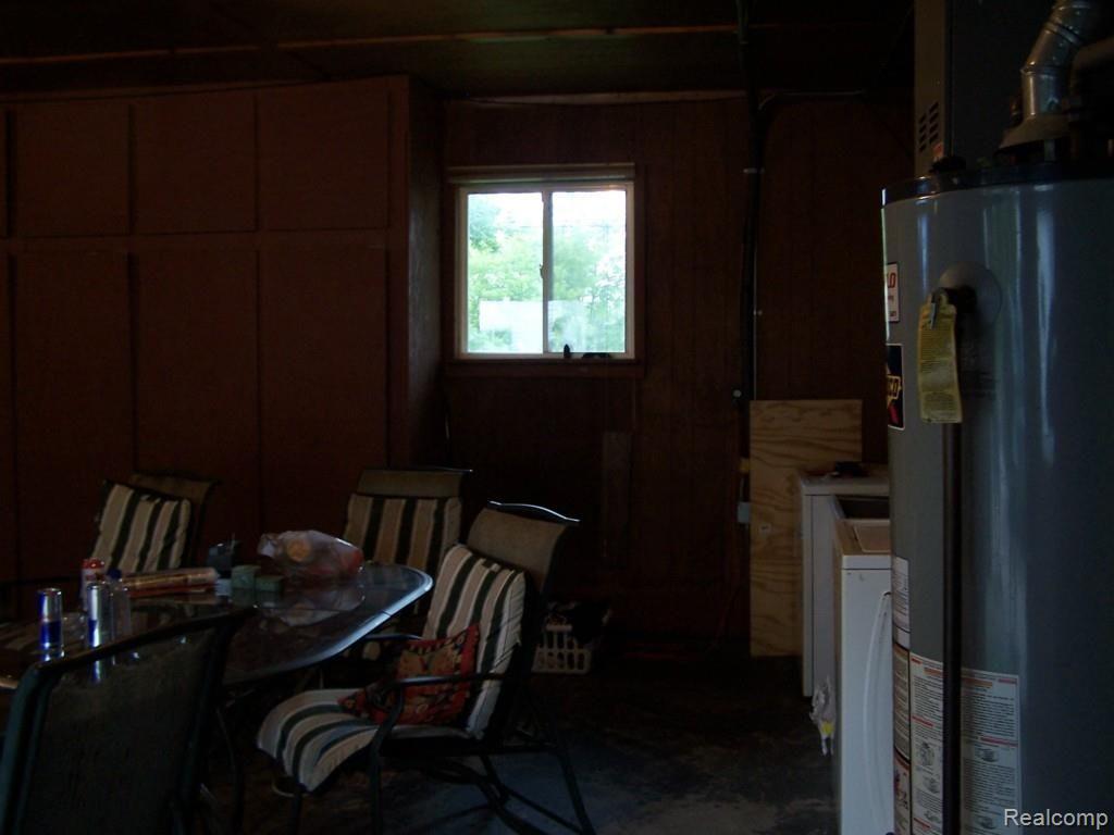 65160 Romeo Plank Road Ray, MI 48096 - Photo 18 of 48 100_1744.jpg