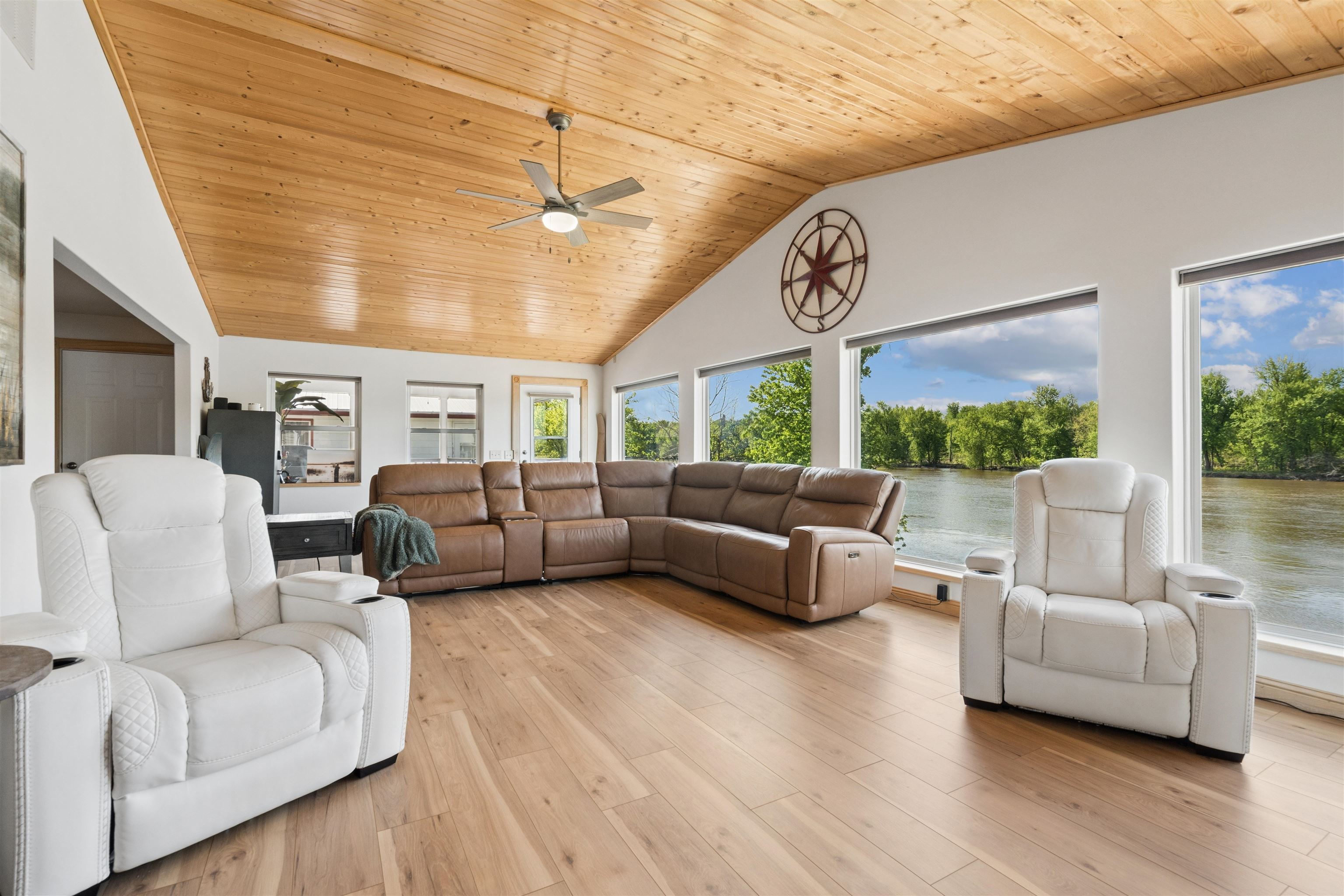 1312 Jack Oak Road Cassville, WI 53806 - Photo 4 of 49