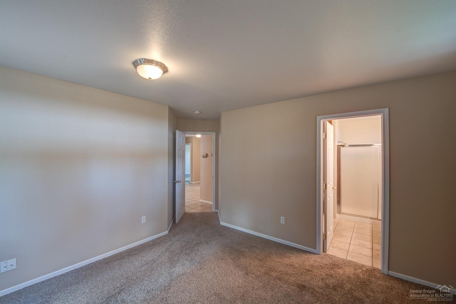 17265 Bakersfield Road Bend, OR 97707 - Photo 15 of 24 Gallery Image 15