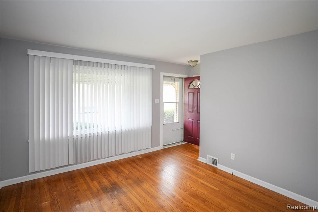 1334 East 10 Mile Road Ferndale, MI 48220 - Photo 3 of 29