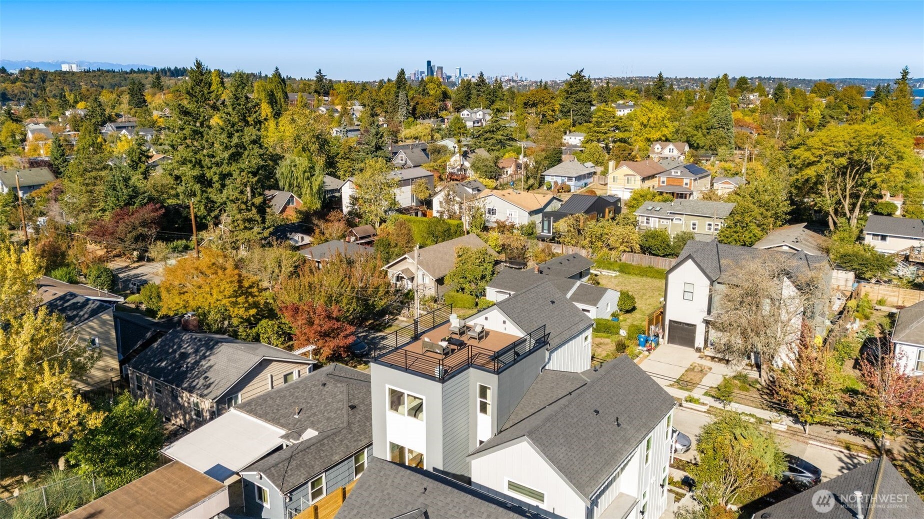 4853 South Findlay Street Seattle, WA 98118 - Photo 30 of 32 view of a city