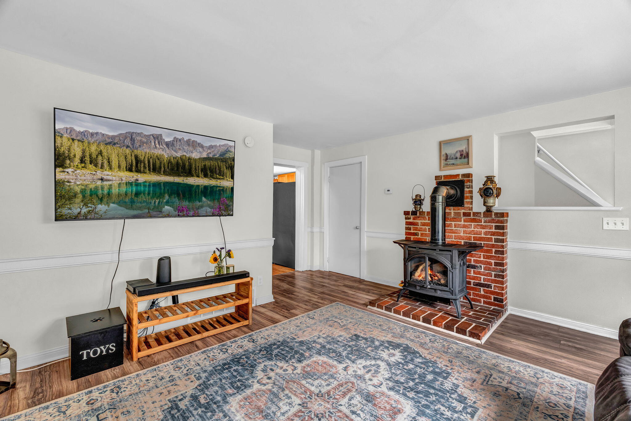 16-web-or-mls-918-empire-rd
