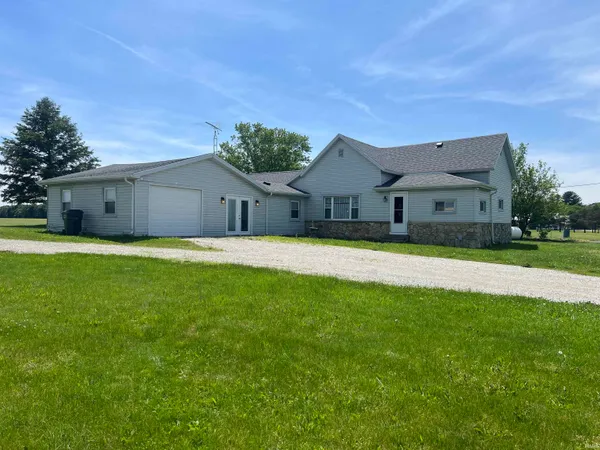 $249,900 | 9221 East County Road 500 North, Albany, IN 47320