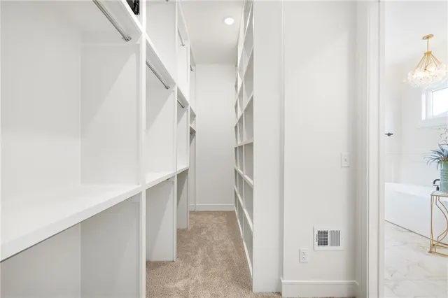 $989,900 | 11233 South Sunray Drive, Olathe, KS 66061