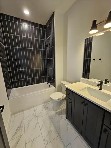 $974,900 | 11233 South Sunray Drive, Olathe, KS 66061