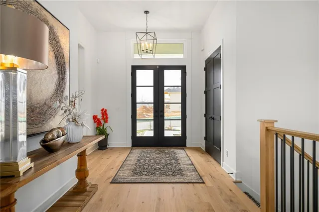 $989,900 | 11233 South Sunray Drive, Olathe, KS 66061