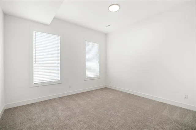 $989,900 | 11233 South Sunray Drive, Olathe, KS 66061