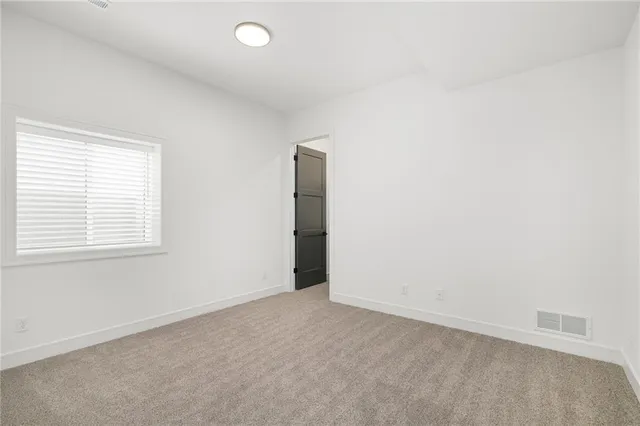 $989,900 | 11233 South Sunray Drive, Olathe, KS 66061