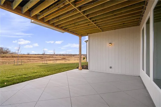 $989,900 | 11233 South Sunray Drive, Olathe, KS 66061