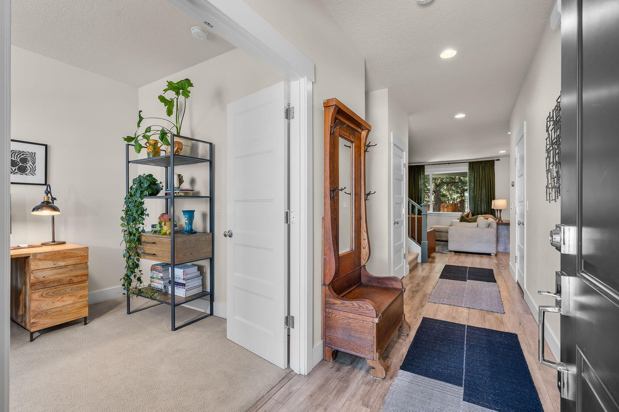 19985 Voltera Place Bend, OR 97702 - Photo 6 of 52 Formal entry and hallway