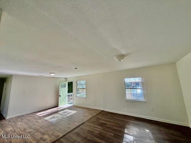 3625 Davis Avenue Moss Point, MS 39563 - Photo 3 of 14 IMG_5198