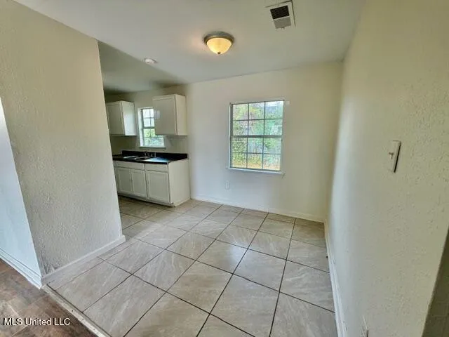 $1,000 | 3625 Davis Avenue, Moss Point, MS 39563