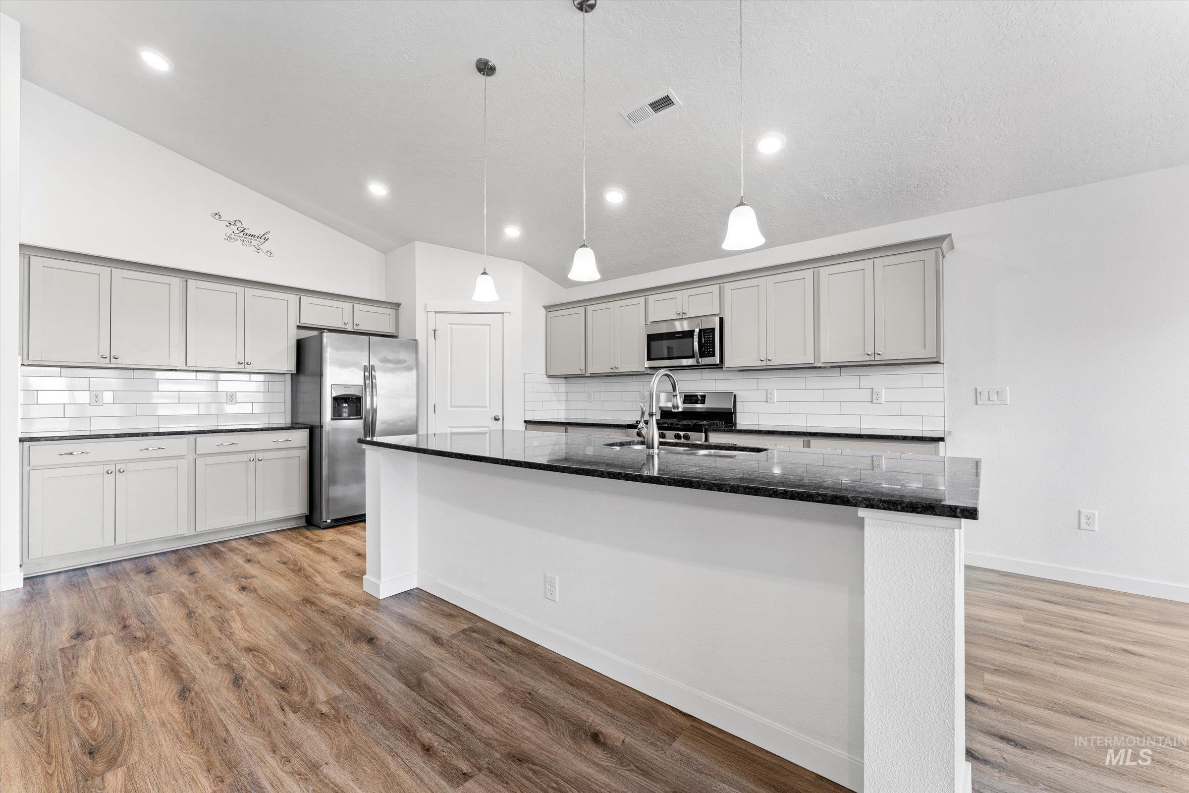 17798 Goose Ridge Avenue Nampa, ID 83687 - Photo 6 of 31