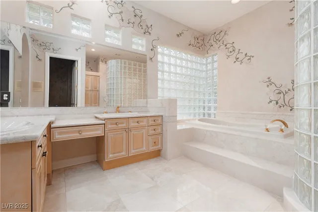 $1,900,000 | 9008 Emerald Hill Way, Las Vegas, NV 89117