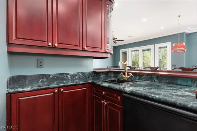 $1,900,000 | 9008 Emerald Hill Way, Las Vegas, NV 89117