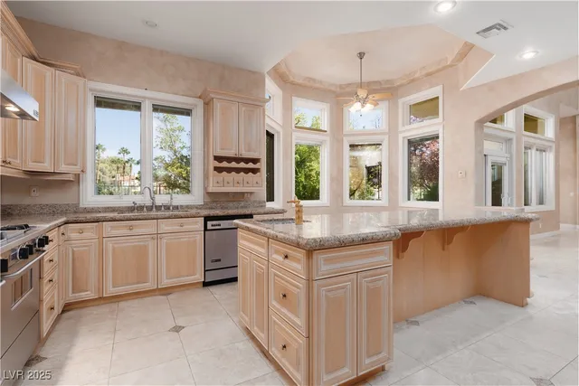 $1,900,000 | 9008 Emerald Hill Way, Las Vegas, NV 89117