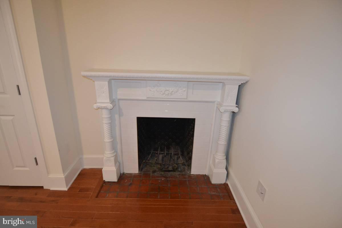 1949 Locust Street, Unit 4 Philadelphia, PA 19103 - Photo 8 of 10