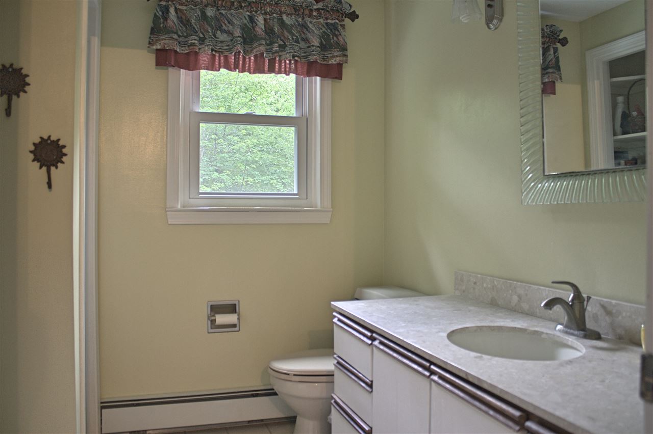 41 Greenwood Road Weare, NH 03281 - Photo 21 of 27
