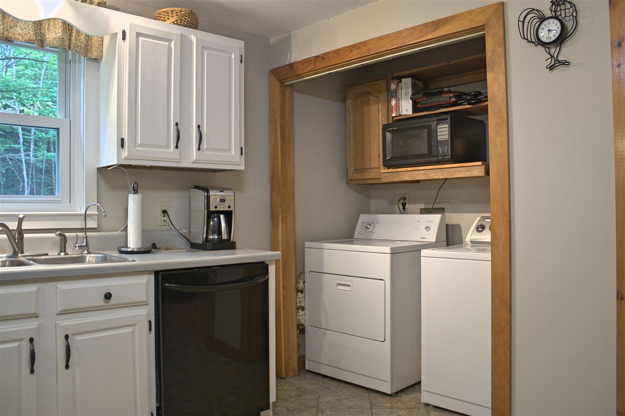 41 Greenwood Road Weare, NH 03281 - Photo 6 of 27