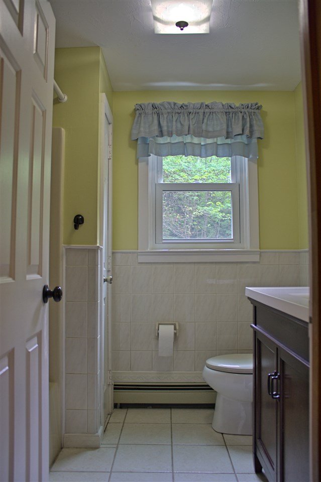 41 Greenwood Road Weare, NH 03281 - Photo 10 of 27
