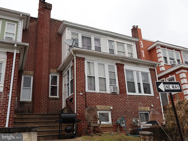 319 Avon Road Upper Darby, PA 19082 - Photo 5 of 26 Gallery Image 5