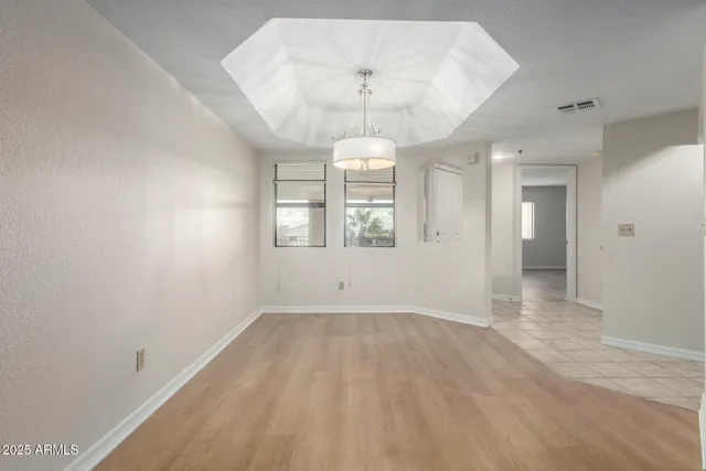 $1,975 | 5104 North 32nd Street, Unit 332, Phoenix, AZ 85018