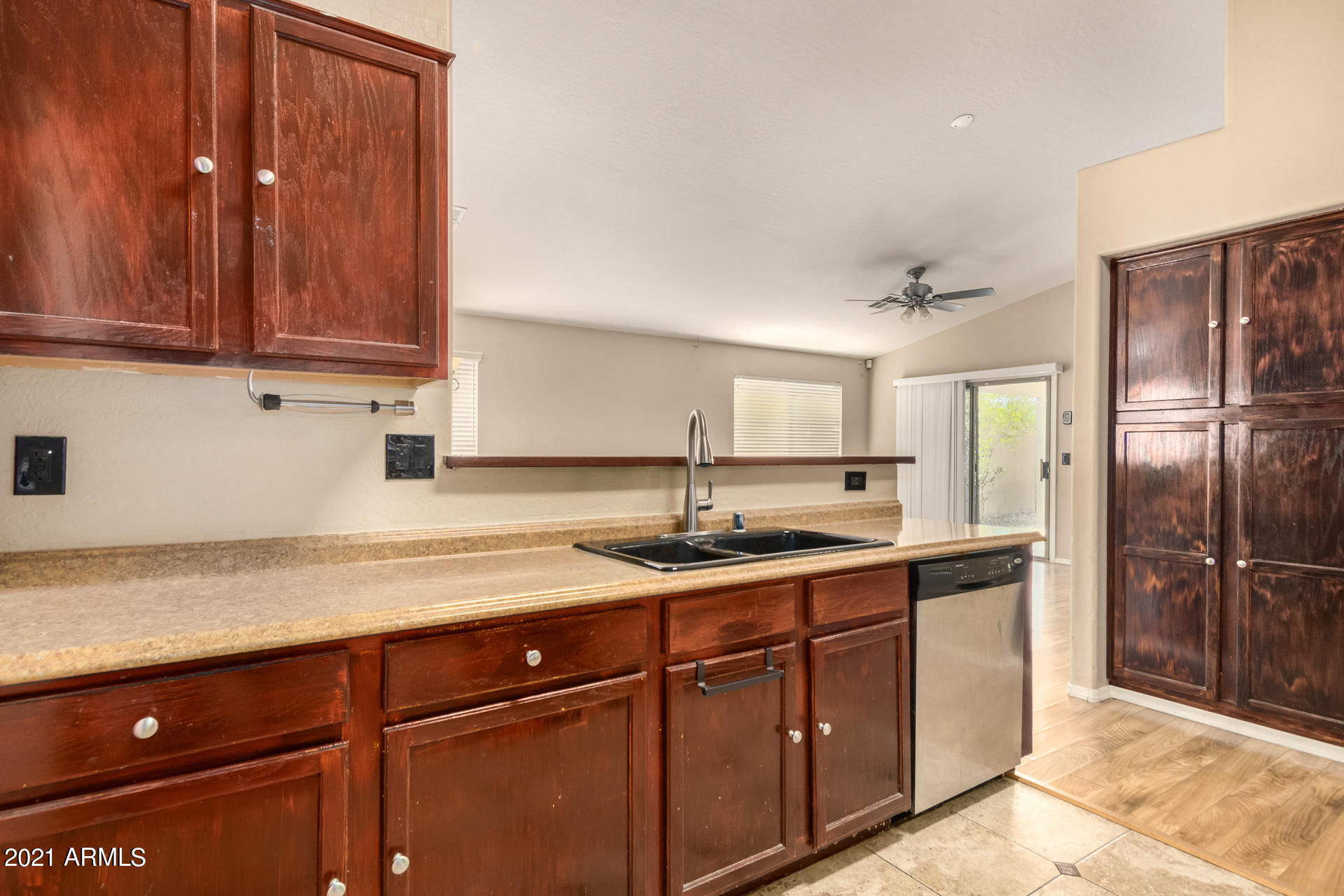 14740 West Redfield Road Surprise, AZ 85379 - Photo 8 of 23 10-Redfield