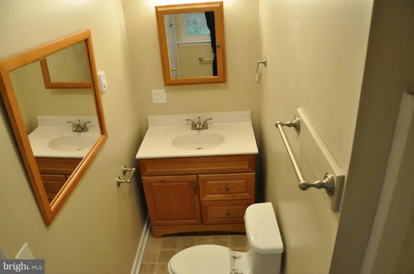$2,100 | 2703 Indian Run Road, Amissville, VA 20106
