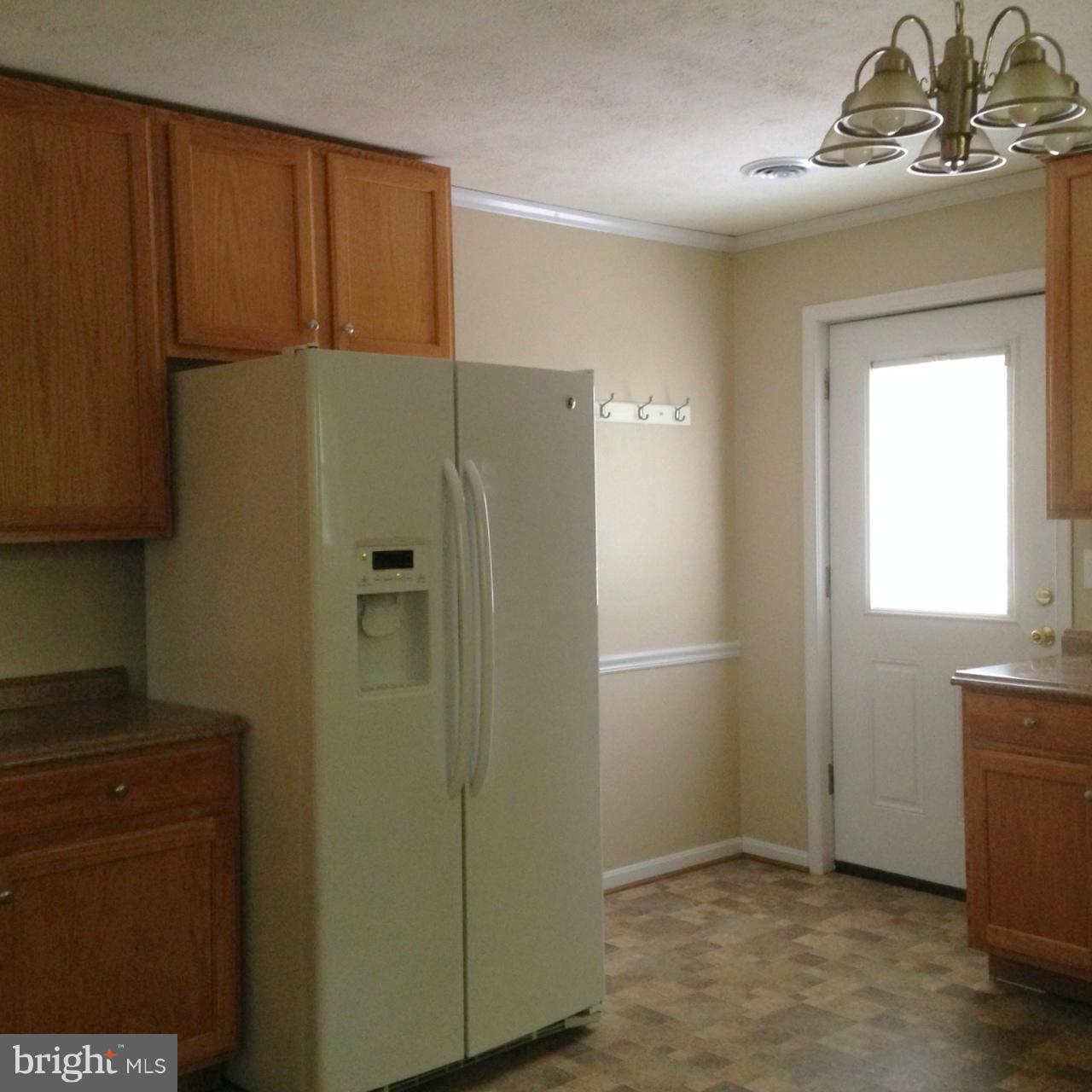 2703 Indian Run Road Amissville, VA 20106 - Photo 4 of 27 Kitchen